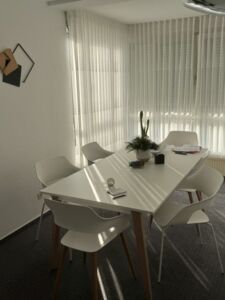Besprechung