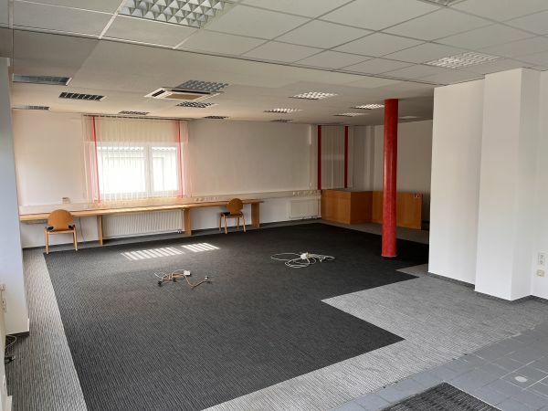 13c0acf36ca44884997a3c842bd2586d